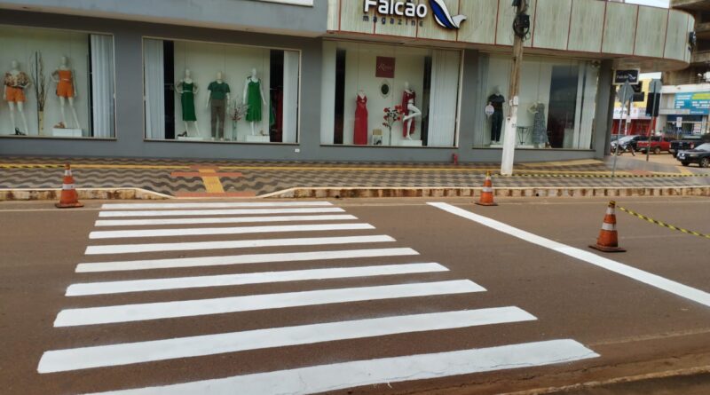 Comtran revitaliza a sinalização de trânsito em Rolim de Moura