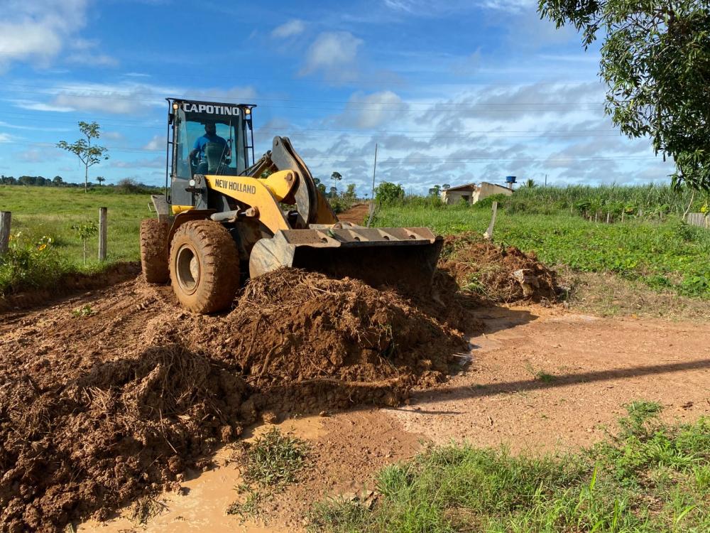 Mutirão de limpeza começa e deve atender diversos bairros em Candeias do Jamari