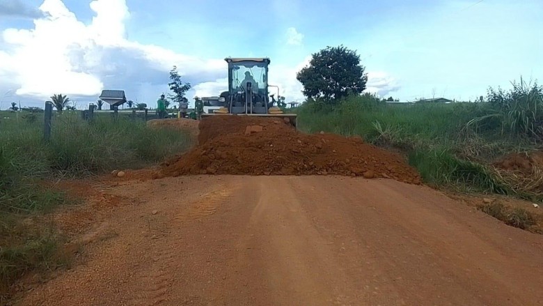 Linha Zero recebe manutenção que beneficia moradores e comunidade escolar do distrito de Rio Pardo