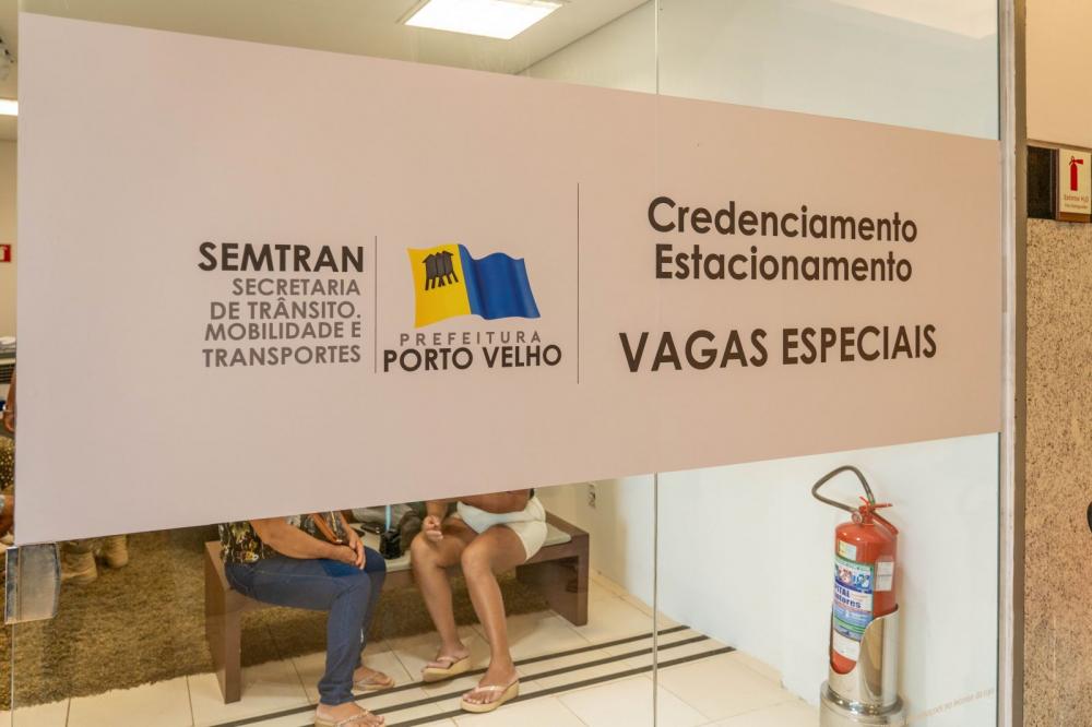 Emissão gratuita de credenciais para vagas reservadas segue até o dia 30 no Porto Velho Shopping
