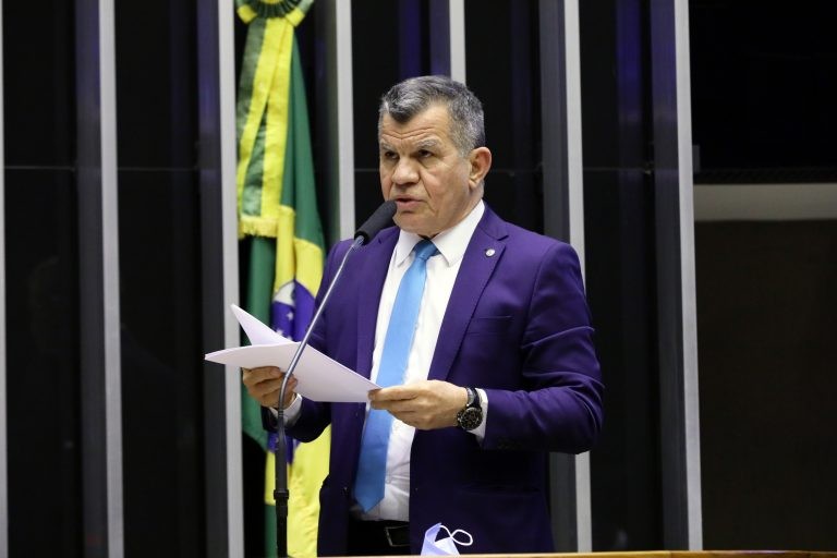 Comissão aprova proibição de mudança unilateral em contratos de unidades integradoras