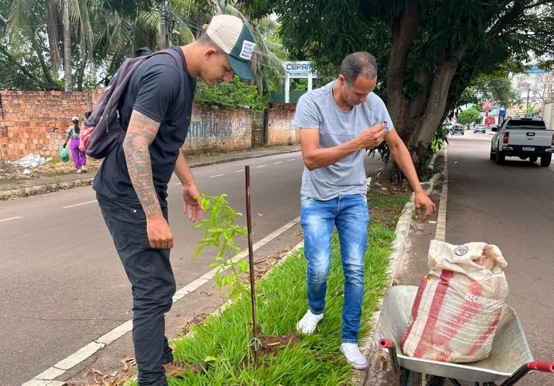 Município realiza plantio de novas mudas ao longo da avenida Lauro Sodré