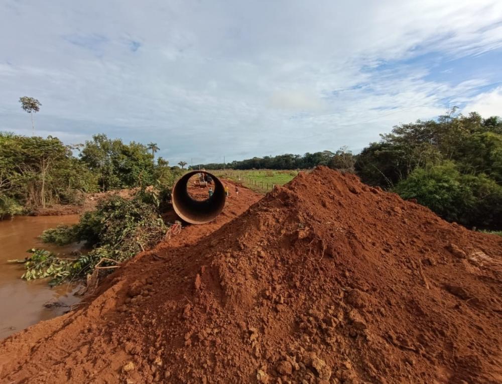 Prefeitura realiza recuperação de bueiro na Linha 31 de Março