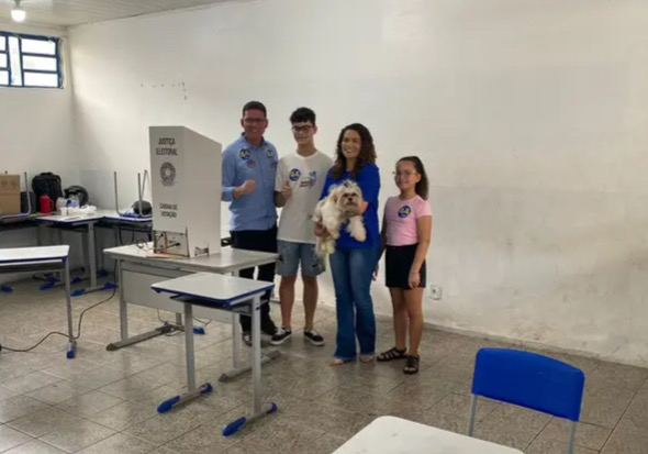 Marcos Rocha vota no Colégio Tiradentes em Porto Velho