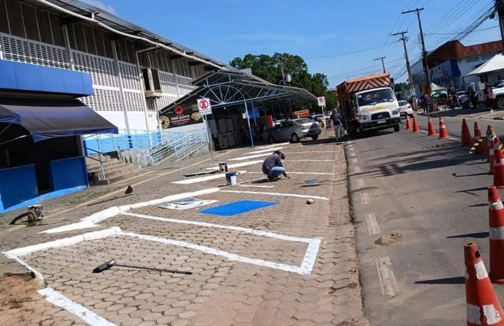 AMT realiza a sinalização estacionamento do Feirão do Produtor Rural