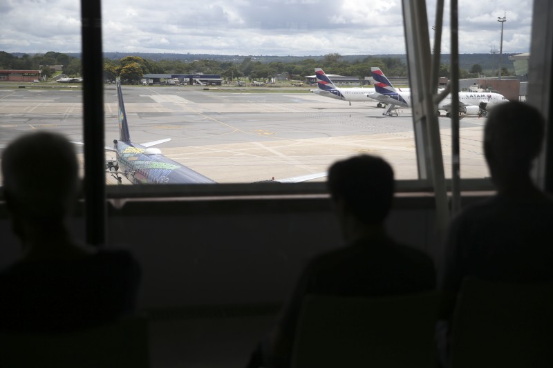Greve dos aeronautas atrasa voos em Brasília, Porto Alegre e Fortaleza