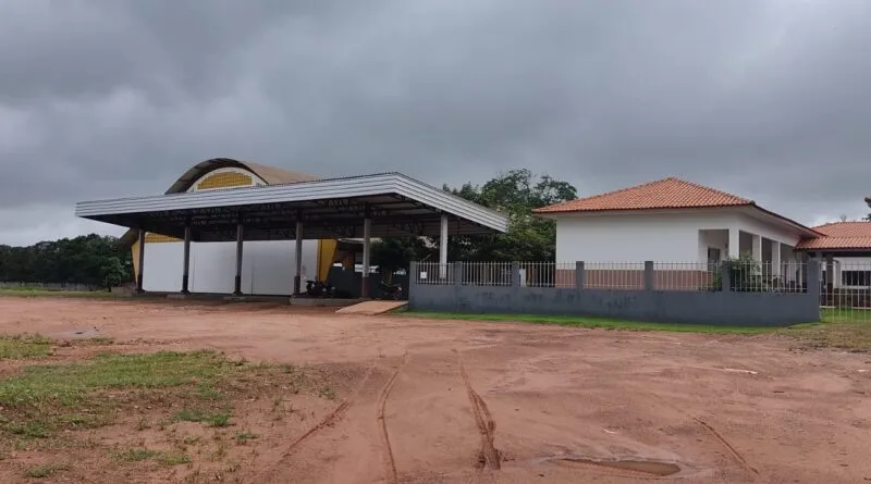 Escola Polo José Verissimo vai ganhar novos banheiros e passarela