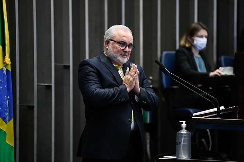 Jean Paul Prates é homenageado em despedida do Senado