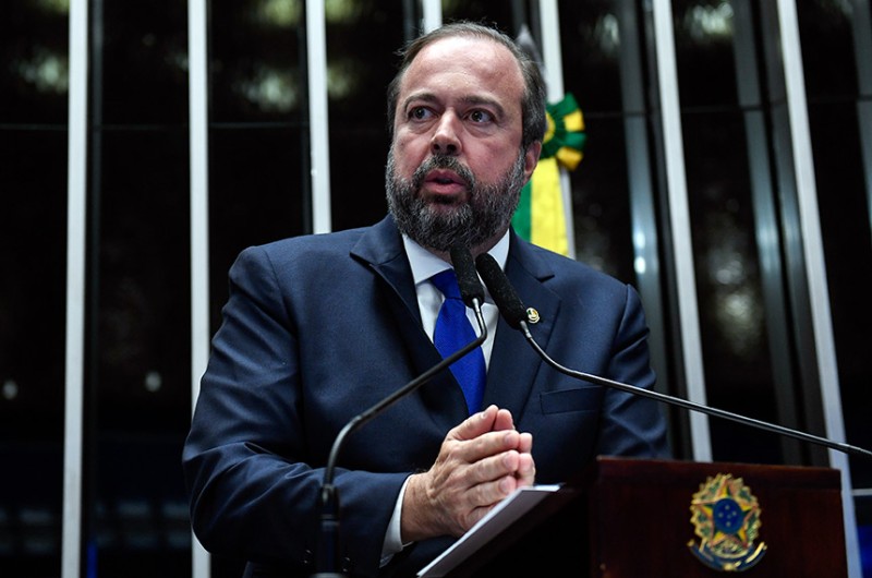 Alexandre Silveira se despede do Senado