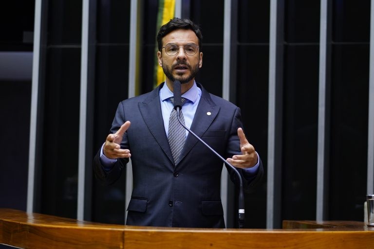 Câmara aprova projeto que cria a Política Nacional de Educação Digital