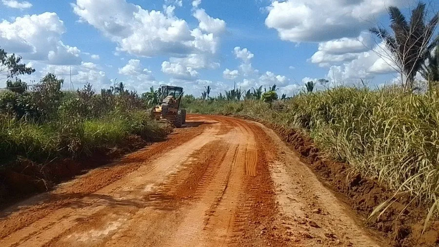 Prefeitura realiza manutenção em estradas vicinais de Rio Pardo