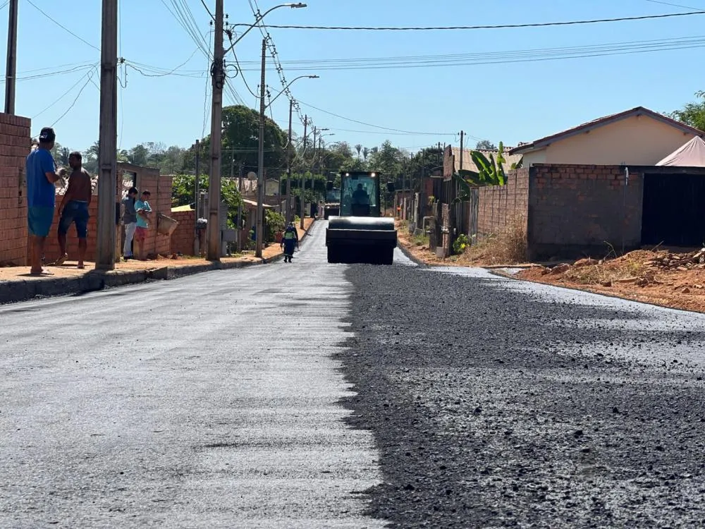 Prefeitura de Jaru pavimenta mais duas vias do Jardim Europa