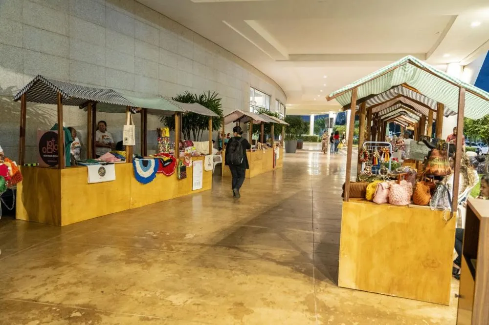 Pequenos empreendedores expõem seus produtos no shopping de Porto Velho