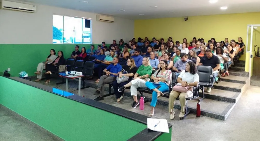Parceria promove capacitação para conselheiros escolares em Rondônia