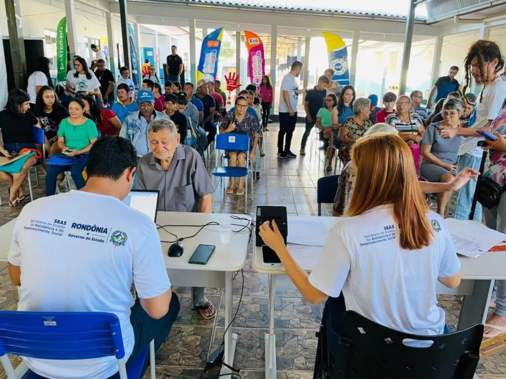 Moradores de Pimenteiras do Oeste recebem serviços do Rondônia Cidadã neste fim de semana 