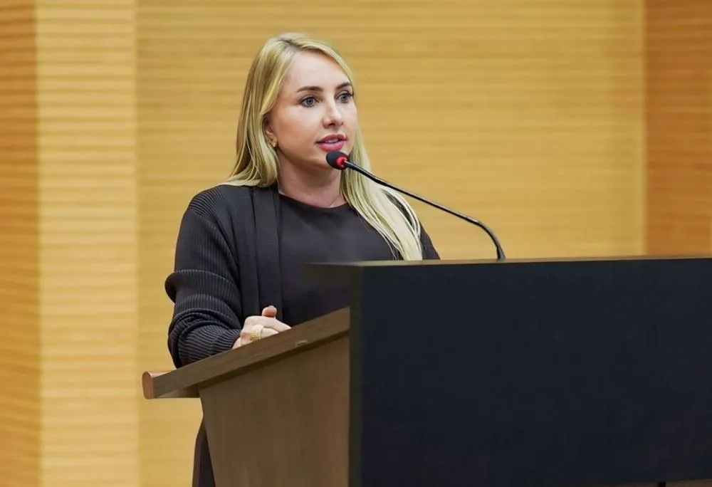 Ieda Chaves busca informações sobre abastecimento e qualidade da água em Corumbiara