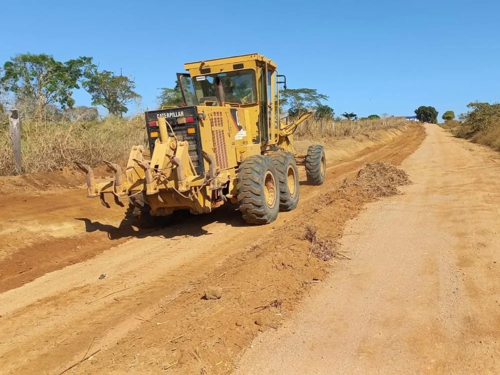 Mais de 300 quilômetros de rodovias são recuperados na região do município de Buritis