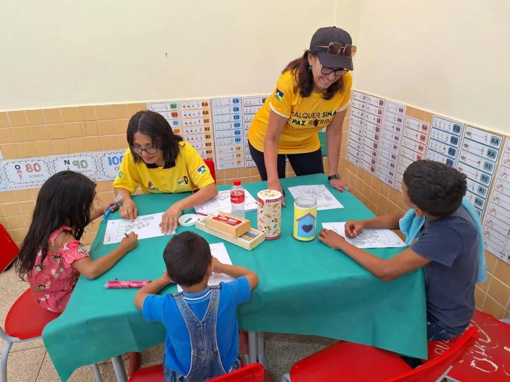 Fortalecendo segurança viária, Detran-RO sensibiliza crianças com ações educativas em Porto Velho