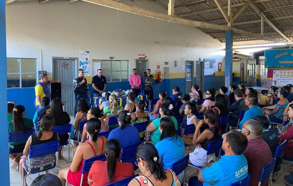 A obra tem o investimento de R$ 8.107.463,54 e está com avanço de 65% e contempla também a construção de meio-fio, calçadas e sarjeta.