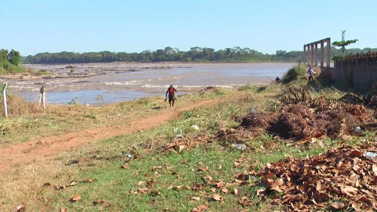 Prefeitura de Guajará-Mirim realiza limpeza no Mirante da Cachoeira