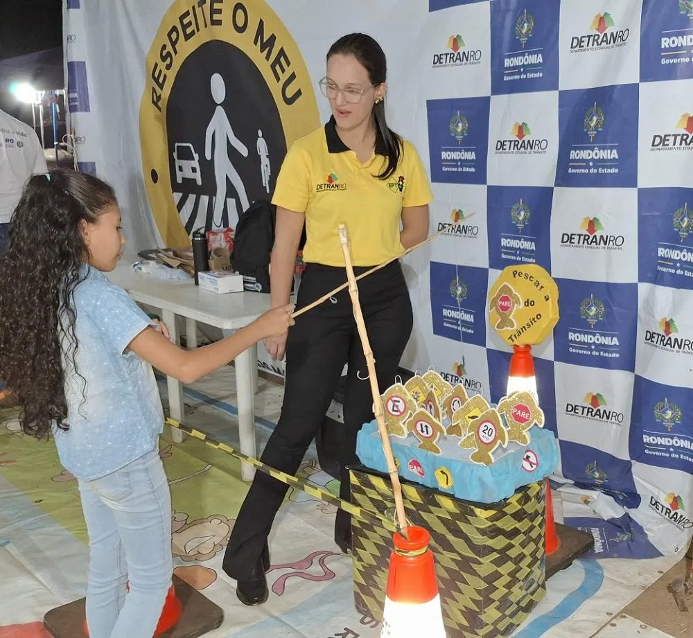 Ações educativas de trânsito são realizadas pelo Detran-RO em festa Agropecuária de Cerejeiras