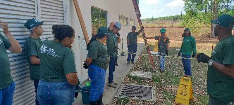 Colaboradores recebem capacitação de trabalho em altura no IFRO Campus Vilhena