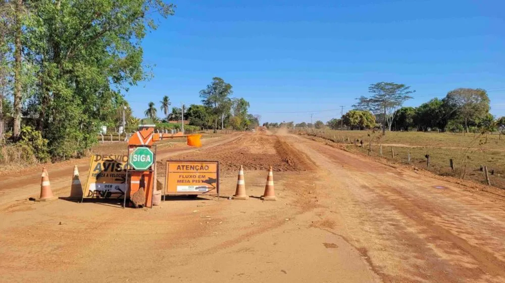 Governo de RO trabalha em três frentes na recuperação de rodovias na região Central do estado