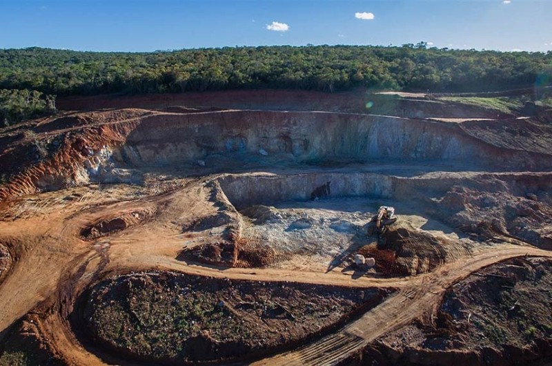 Sancionada com vetos lei que permite extração privada de minérios nucleares