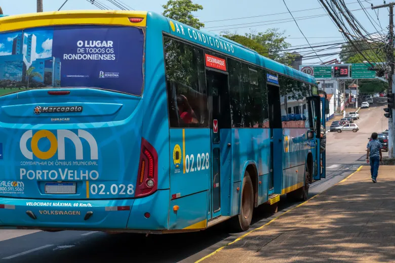 Pontos físicos de recarga do ComCard atendem aos usuários que não têm acesso ao RecargaPay
