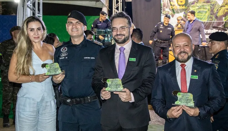MPRO é homenageado pelo Batalhão de Polícia Ambiental em Candeias do Jamari