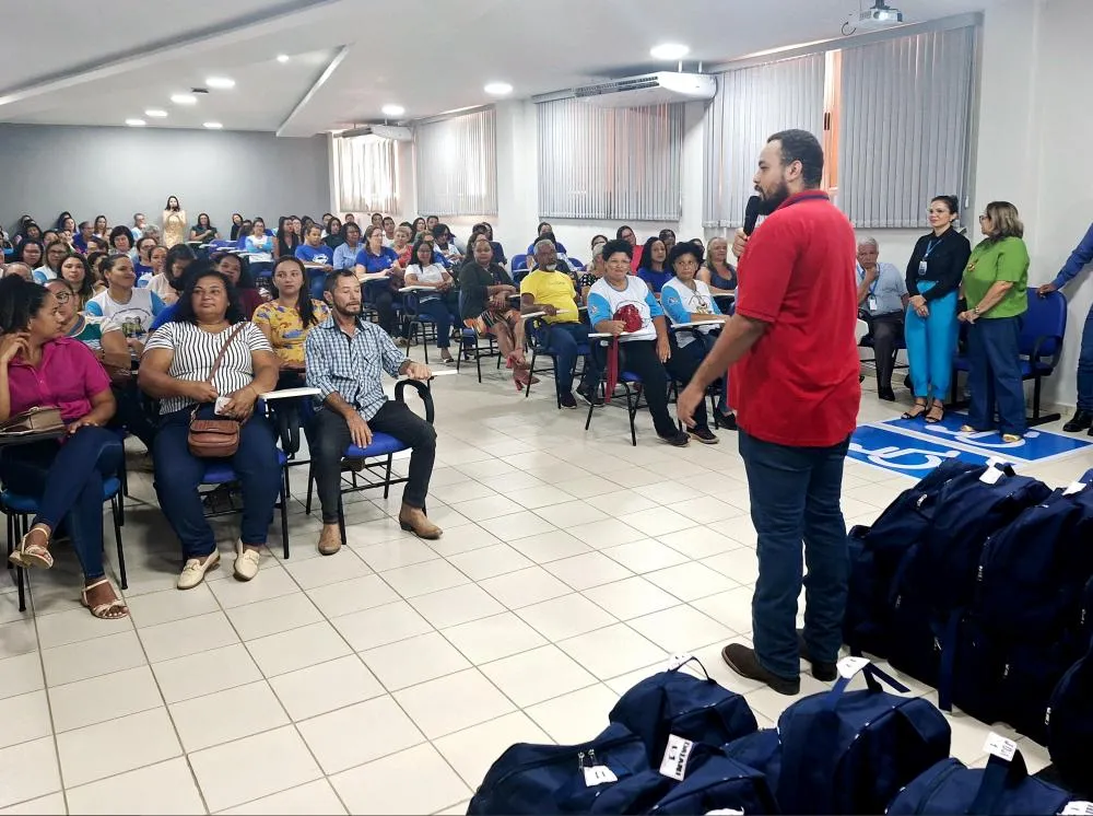 Mais de 180 kits de saúde são entregues a agentes comunitários
