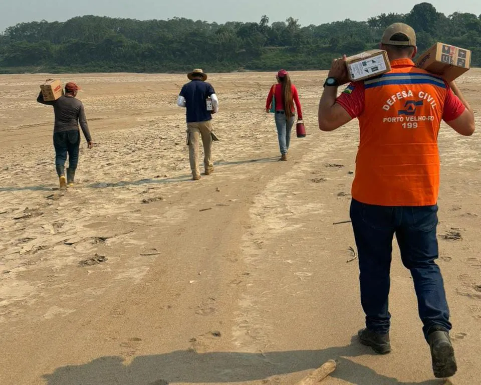 Seca extrema no Rio Madeira ainda afeta navegação e força medidas emergenciais