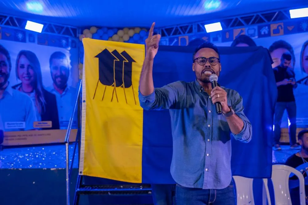  Lançamento da campanha a vereador de Dr. Santana reúne centenas de apoiadores