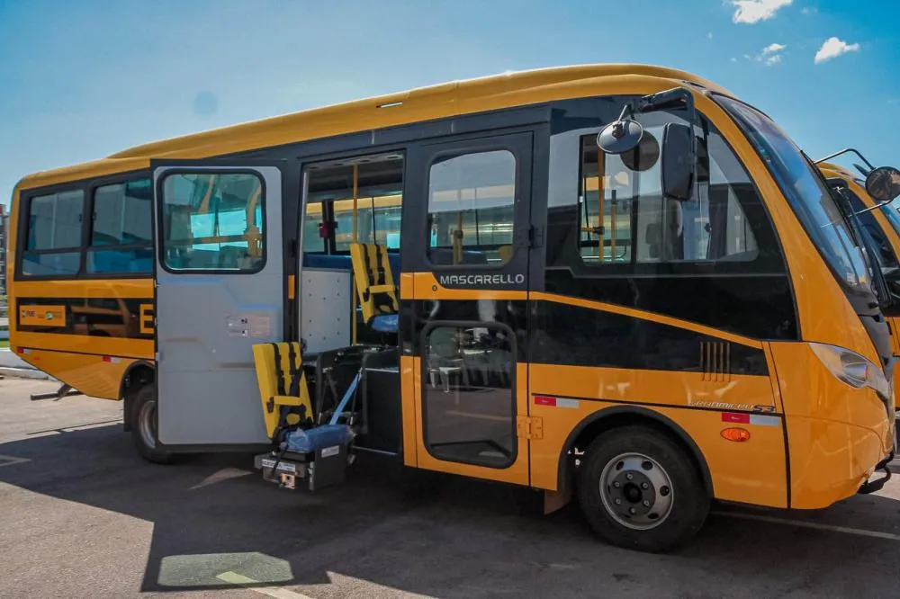 Para garantir segurança de estudantes, Detran realiza fiscalização em ônibus escolares 