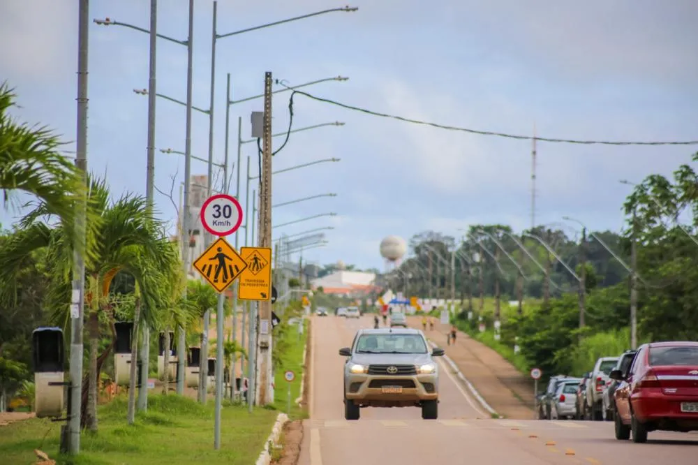 Licenciamento anual de veículos com placa final 8 encerra nesta sexta-feira, 30