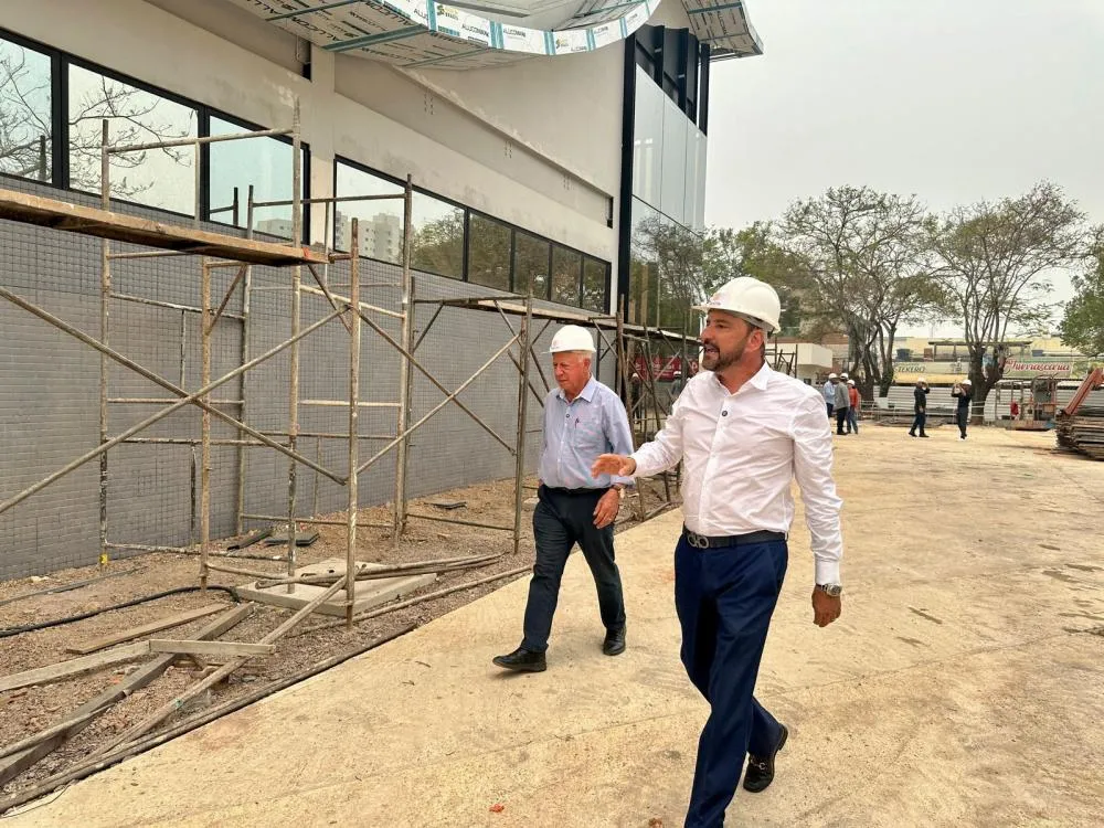 Prefeito Hildon Chaves visita canteiro de obras da nova rodoviária de Porto Velho para acompanhar os avanços
