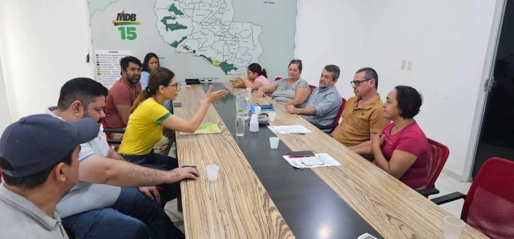 Em reunião com representantes do Sindicatos dos Professores, Juíza Euma Tourinho firma compromisso de melhorias no setor 