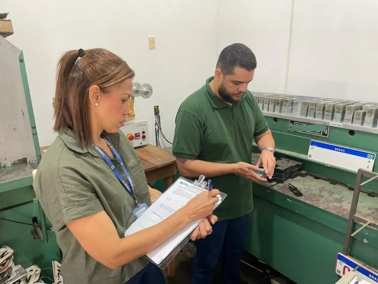Empresas estampadoras de placas veicular são vistoriadas pelo Detran-RO
