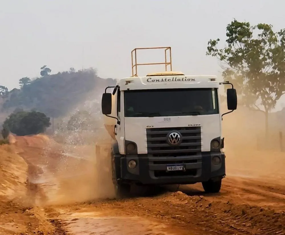 Manutenção em 28 km no Travessão Ribeirinho no Vale do Jamari é efetuada pelo governo de Rondônia