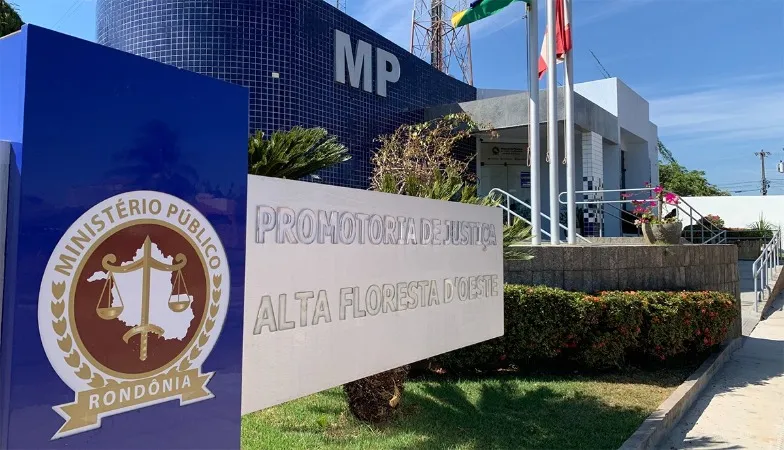 MPRO celebra acordo para entrega de caminhão compactador ao Município de Alta Floresta do Oeste