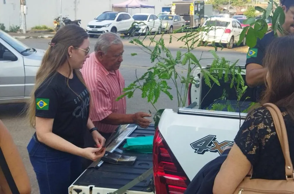 Ação educativa no Espaço Alternativo de Porto Velho alerta população sobre prevenção de incêndios florestais