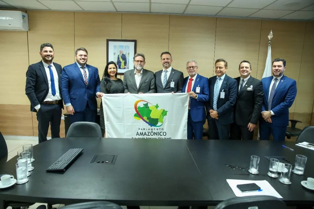 Em Brasília, deputado Jean Mendonça discute medidas emergenciais de enfrentamento a crise hídrica em Rondônia 