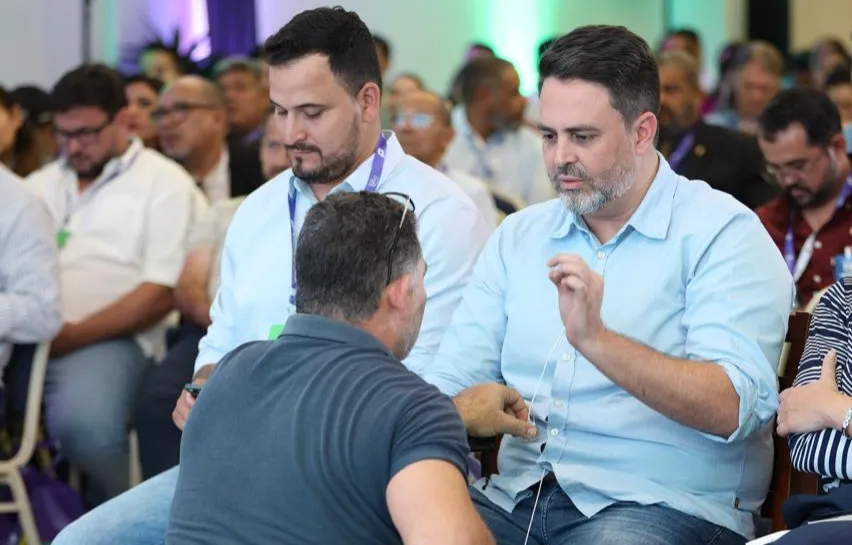 Candidatos seguem endividados por culpa de Leo Morais