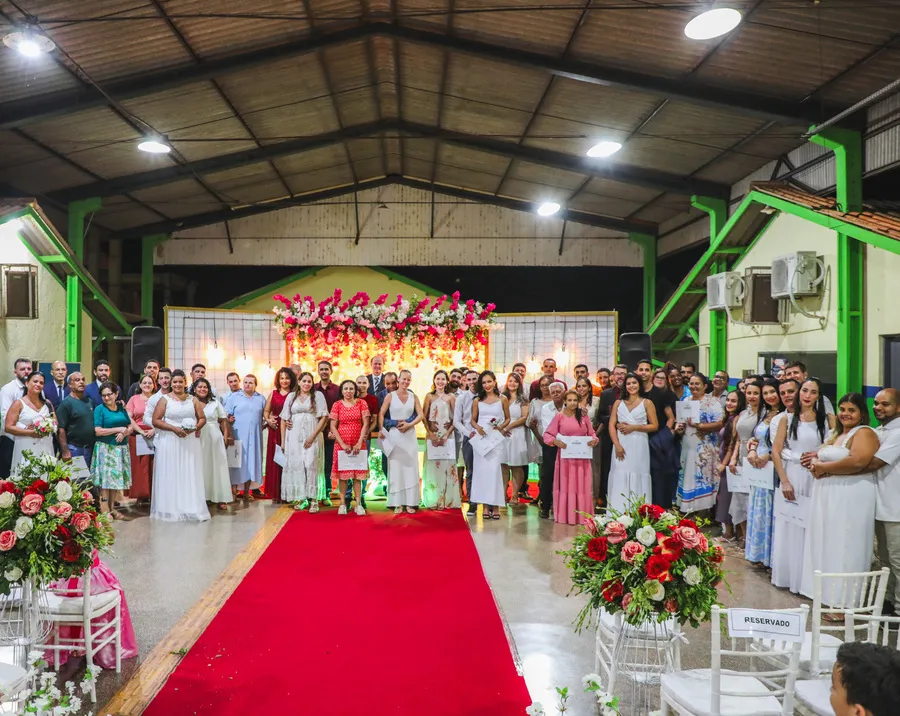 Mais de 60 casais participam de casamento comunitário em Rolim de Moura e Alto Alegre dos Parecis