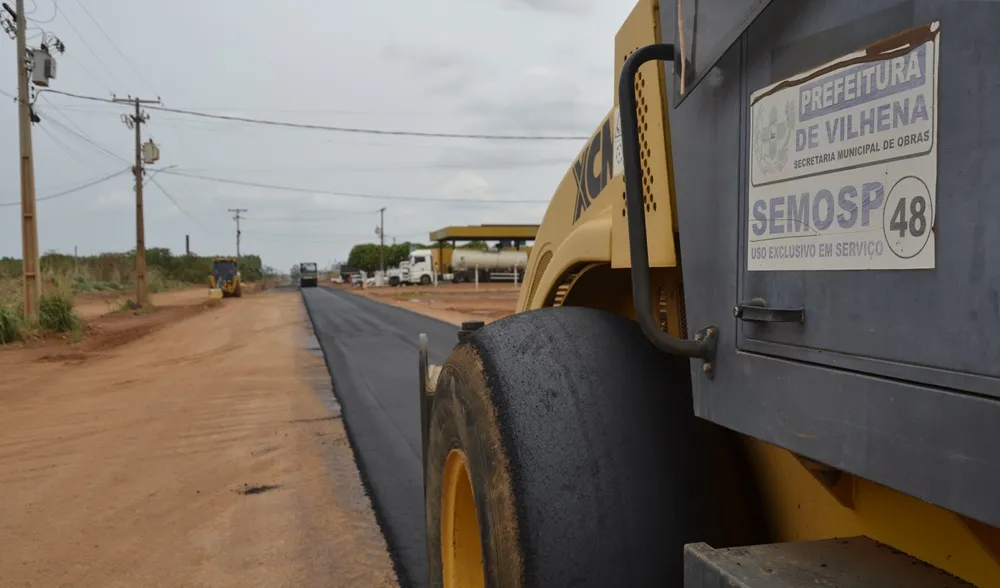 Semosp conclui trecho de pavimentação asfáltica da Avenida Tancredo Neves, no Setor 13