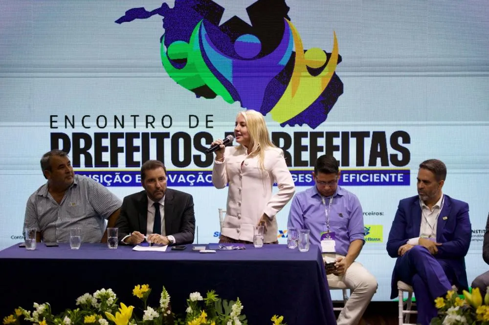 Ieda Chaves incentiva gestores municipais a cuidar das pessoas e dos animais em novos mandatos