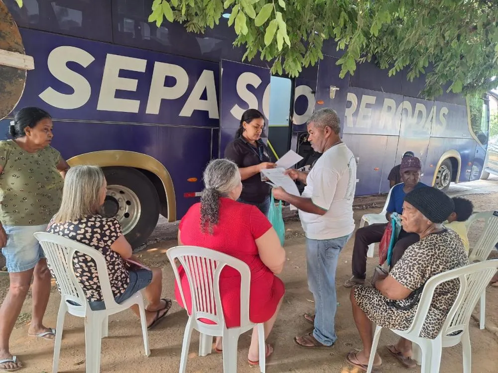 Governo de RO avança na regularização fundiária urbana com “Sepat Sobre Rodas” em Cacaulândia