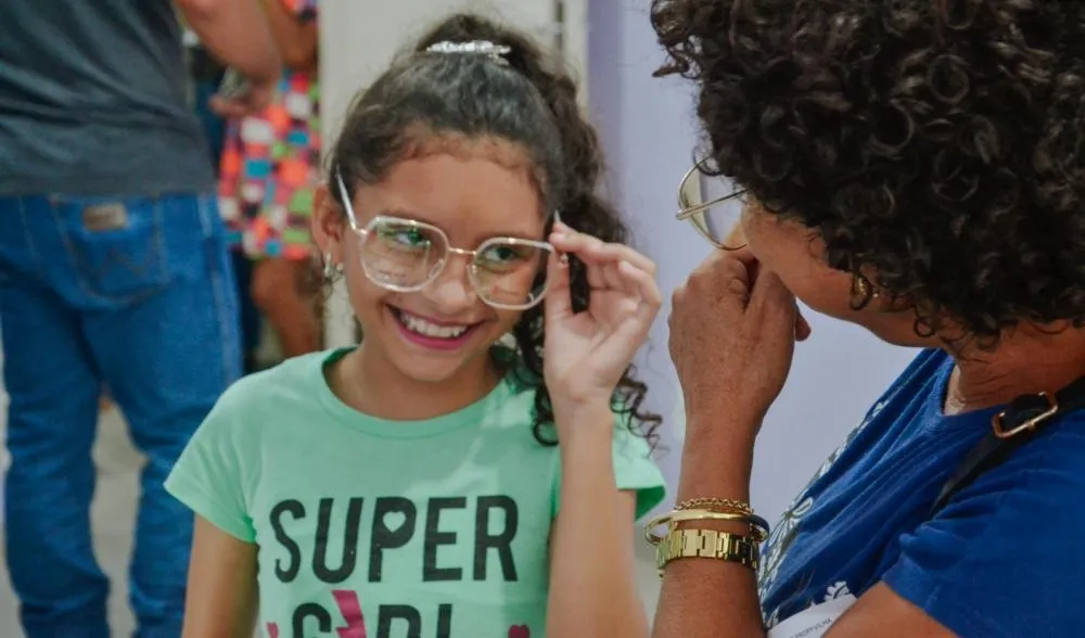 Projeto “Piscar de Olhos” atende alunos da rede municipal de Vilhena com exames oftalmológicos