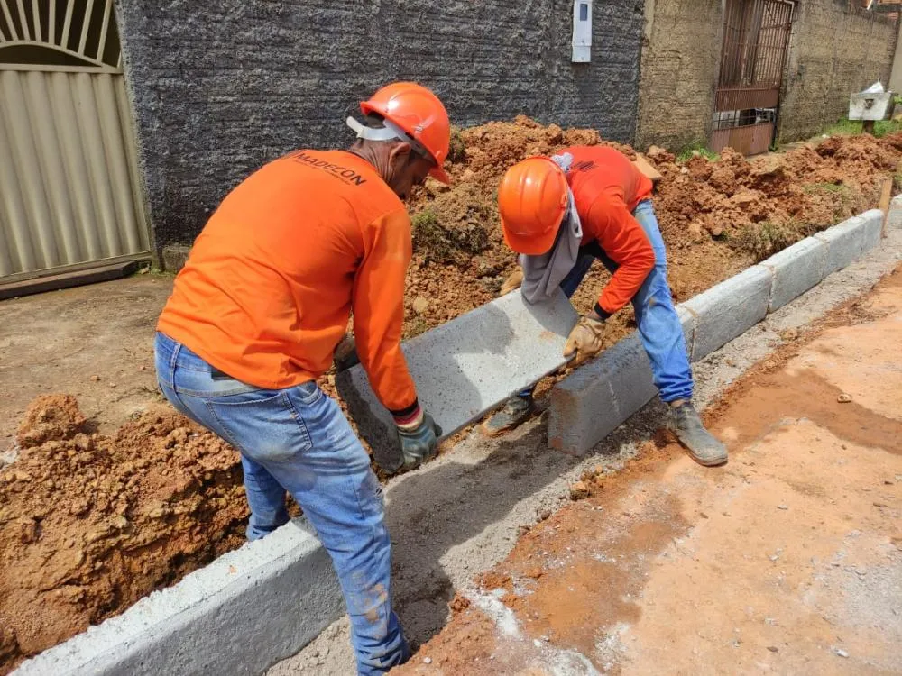 Novo contrato para construção de meio-fio e sarjeta atende novos bairros da capital
