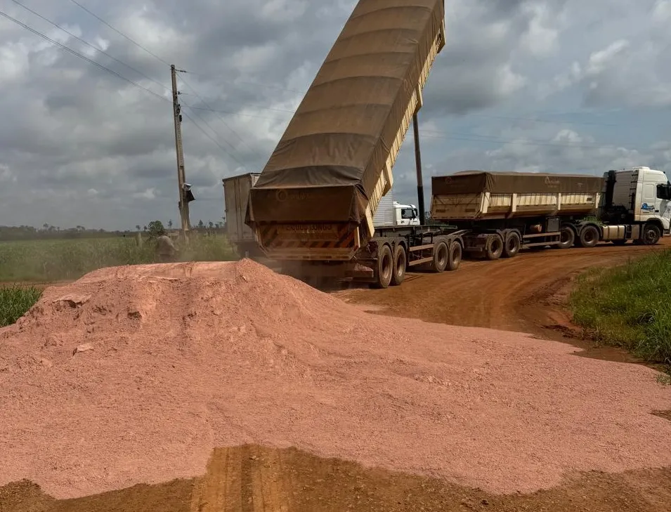 Prefeitura garante mais de 13 mil toneladas de calcário para produtores rurais de Porto Velho